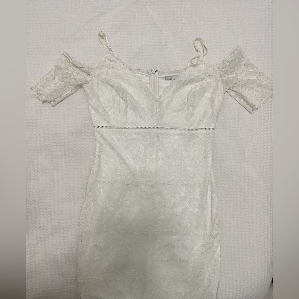 Guess white off the shoulder lace mini dress